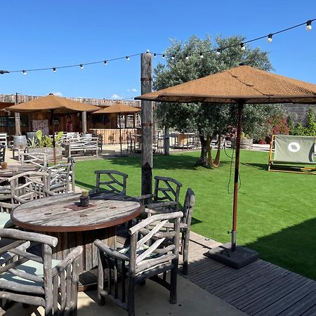 Lodges En Provence - Ecogites & Restaurant Insolites Richerenches Exterior foto