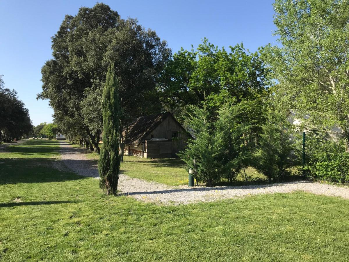 Lodges En Provence - Ecogites & Restaurant Insolites Richerenches Exterior foto