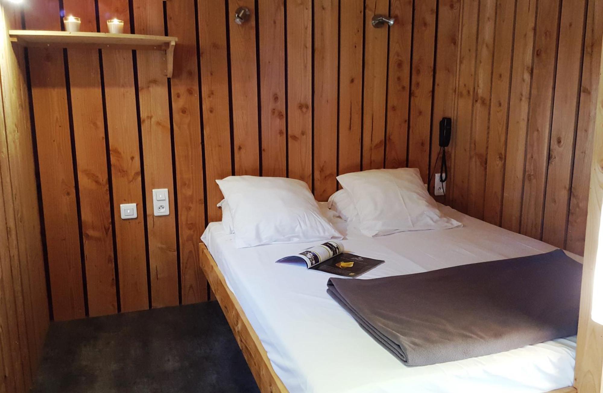 Lodges En Provence - Ecogites & Restaurant Insolites Richerenches Zimmer foto
